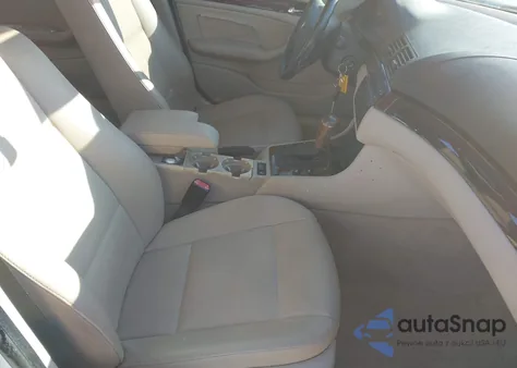 2000 BMW 323I z USA, uszkodzony, nr VIN WBAAM3348YCA89013